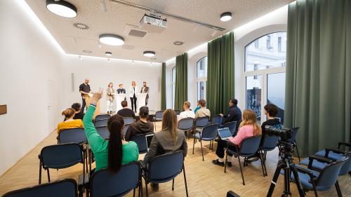 Pressekonfere in der Blumenfabrik